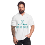 Men's Polo Shirt "sie ist die braut" - blanco