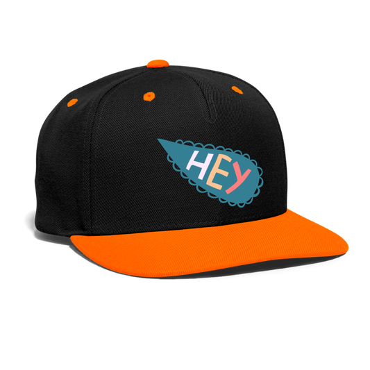 1Gorra contraste Snapback"Hey" - negro/naranja neón