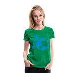 Camiseta premium"Girl with horse" - kelly green